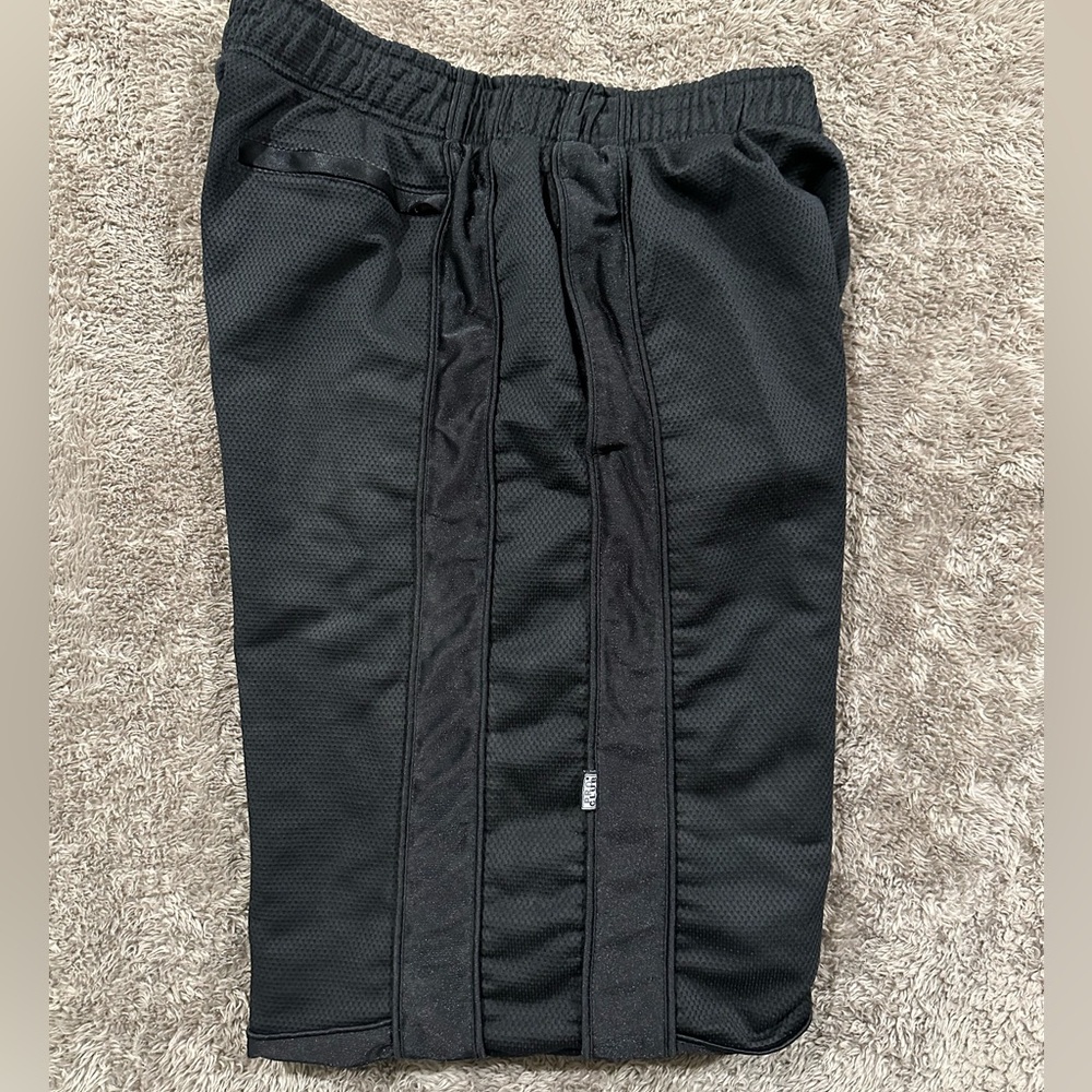 Men’s medium pro club shorts